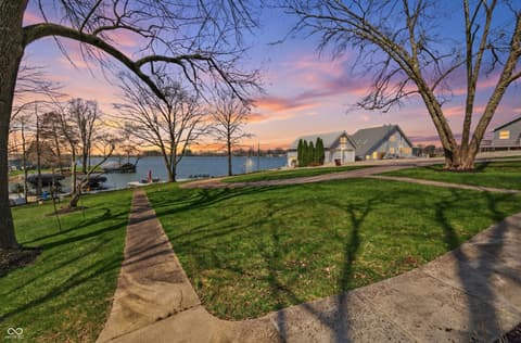 Yard at 995 E Skyline Drive, Brownstown, IN