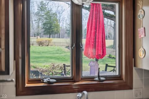 Photo of 995 E Skyline Drive, Brownstown, IN