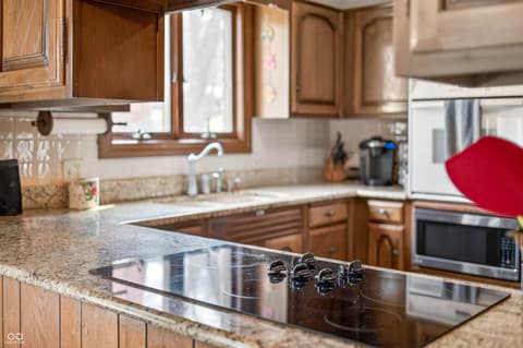 Kitchen at 995 E Skyline Drive, Brownstown, IN