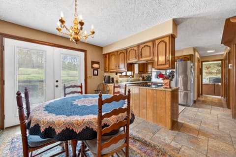 Photo of 995 E Skyline Drive, Brownstown, IN