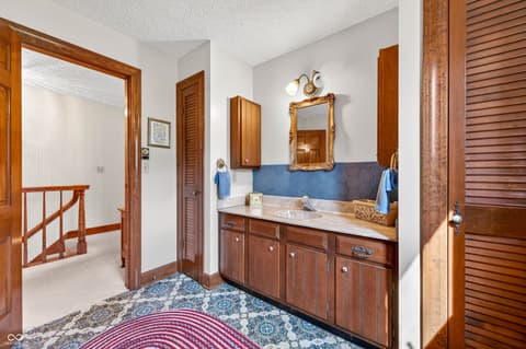 Bathroom at 995 E Skyline Drive, Brownstown, IN