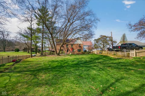 Yard at 995 E Skyline Drive, Brownstown, IN