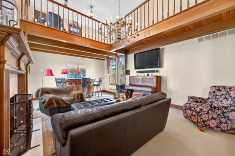 Photo of 995 E Skyline Drive, Brownstown, IN
