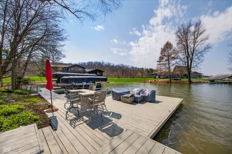 Photo of 995 E Skyline Drive, Brownstown, IN