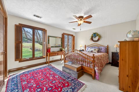 Photo of 995 E Skyline Drive, Brownstown, IN