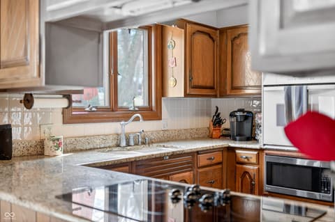 Photo of 995 E Skyline Drive, Brownstown, IN