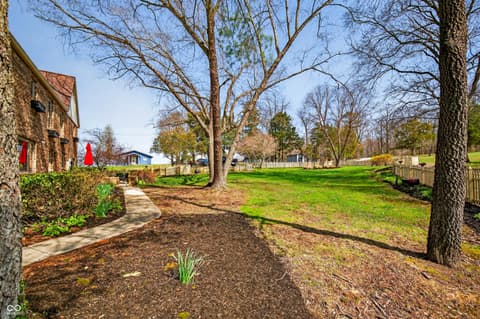 Photo of 995 E Skyline Drive, Brownstown, IN