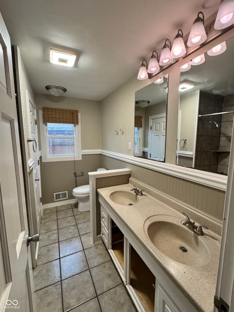 Photo of 7425 Dean Road, Indianapolis, IN