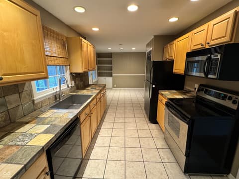 Photo of 7425 Dean Road, Indianapolis, IN