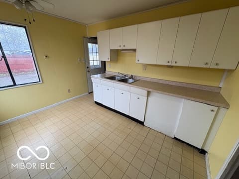 Photo of 2025 S Lazy Creek Drive, Muncie, IN