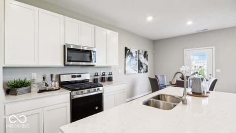 Photo of 1577 Albatross Street, Danville, IN