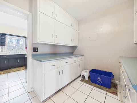 Photo of 1110 Greenway Drive, Anderson, IN