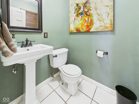 Photo of 1110 Greenway Drive, Anderson, IN