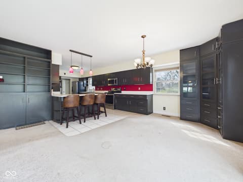 Photo of 1110 Greenway Drive, Anderson, IN