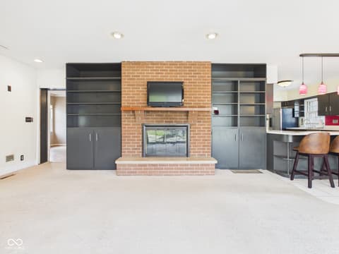 Photo of 1110 Greenway Drive, Anderson, IN