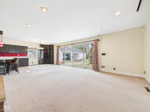 Photo of 1110 Greenway Drive, Anderson, IN