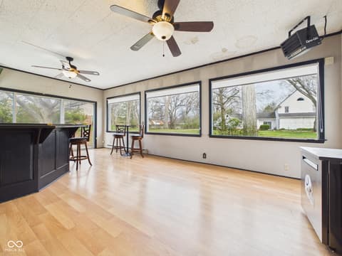 Photo of 1110 Greenway Drive, Anderson, IN
