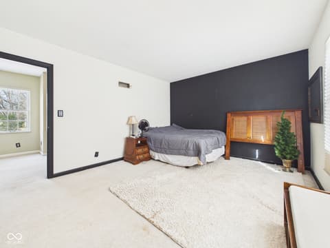 Photo of 1110 Greenway Drive, Anderson, IN