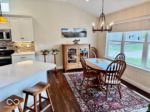 Dining room at 4301 W Whispering Way Court, Muncie, IN
