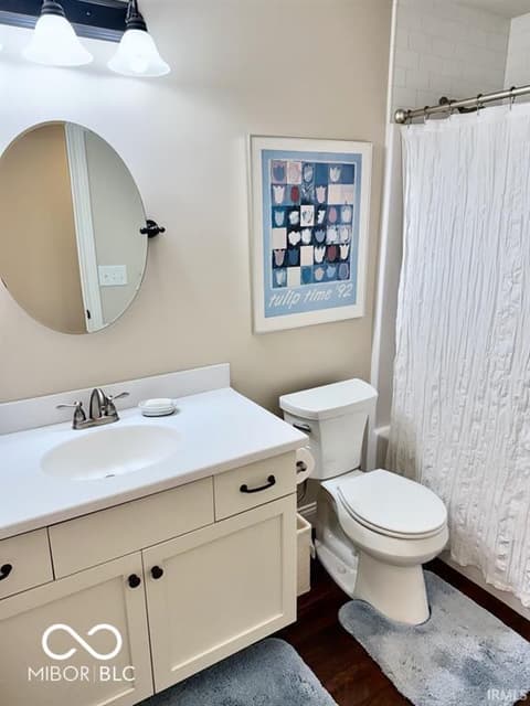 Bathroom at 4301 W Whispering Way Court, Muncie, IN
