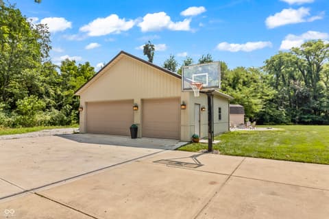 Photo of 1291 N Blue Spruce Court, Greenfield, IN