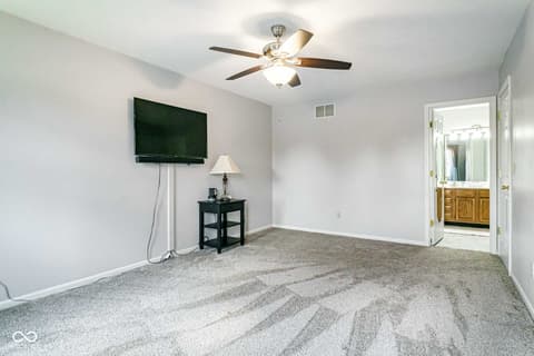 Photo of 33883 Sumerset Lane, New Carlisle, IN