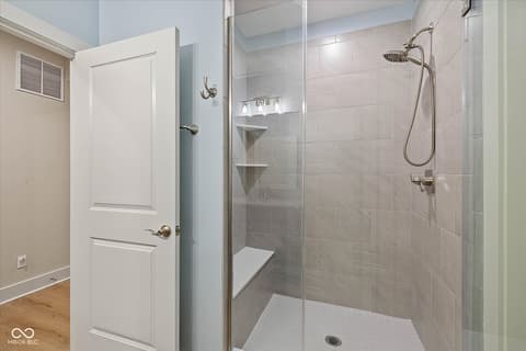 Photo of 14980 Oak Hollow Lane E, Carmel, IN