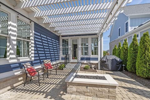 Photo of 14980 Oak Hollow Lane E, Carmel, IN