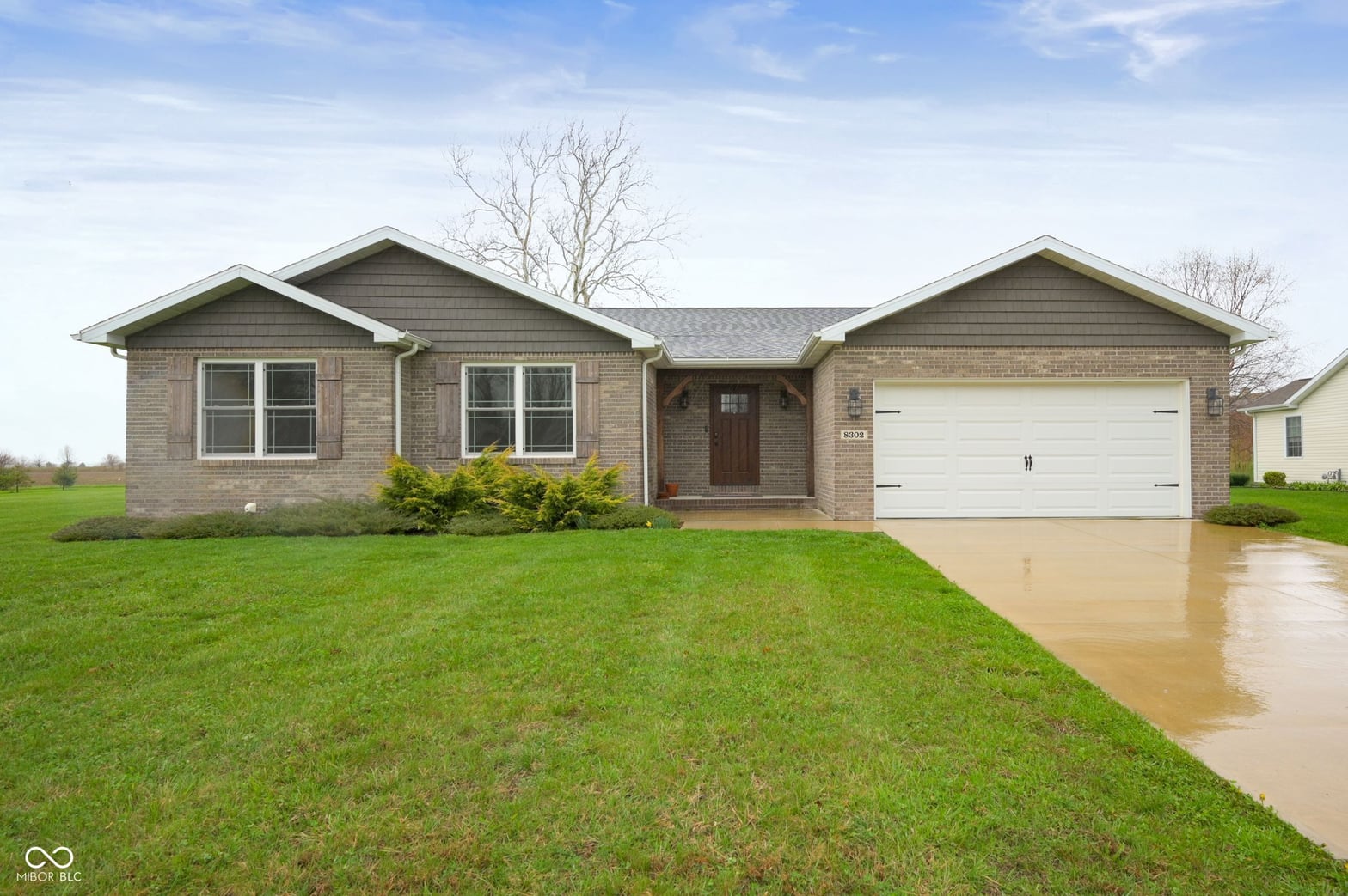 Front exterior at 8302 W Ashford Lane, Muncie, IN