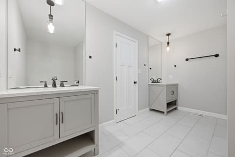 Primary bathroom at 8302 W Ashford Lane, Muncie, IN