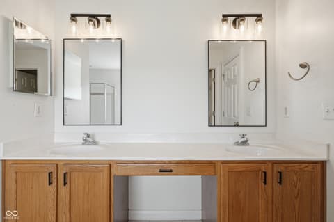 Photo of 6569 Hunters Ridge S, Zionsville, IN