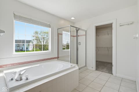 Photo of 6569 Hunters Ridge S, Zionsville, IN