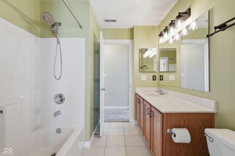 Photo of 6569 Hunters Ridge S, Zionsville, IN