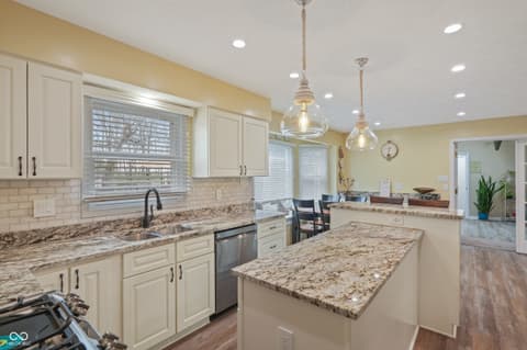Photo of 9523 E Southport Road, Indianapolis, IN
