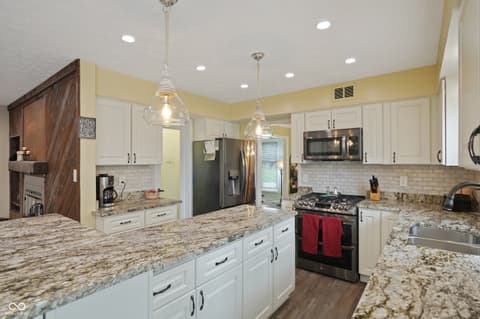 Photo of 9523 E Southport Road, Indianapolis, IN