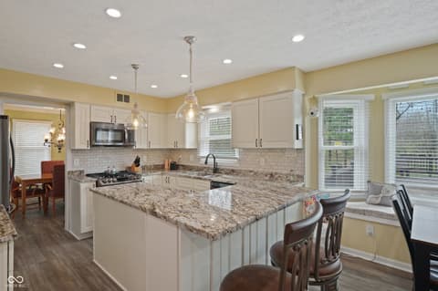 Photo of 9523 E Southport Road, Indianapolis, IN