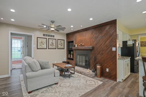Photo of 9523 E Southport Road, Indianapolis, IN