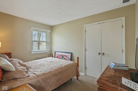 Photo of 9523 E Southport Road, Indianapolis, IN