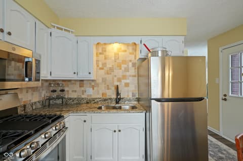 Photo of 9523 E Southport Road, Indianapolis, IN