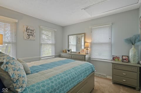 Photo of 9523 E Southport Road, Indianapolis, IN