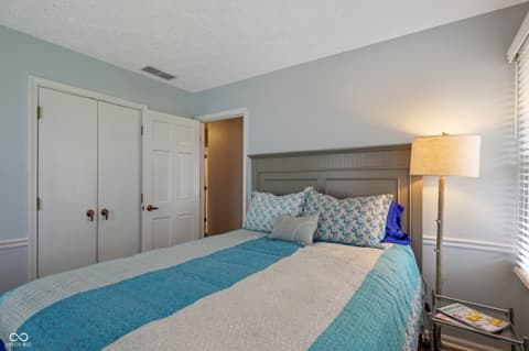 Photo of 9523 E Southport Road, Indianapolis, IN