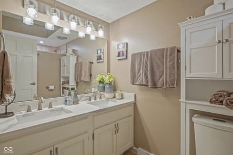Photo of 9523 E Southport Road, Indianapolis, IN