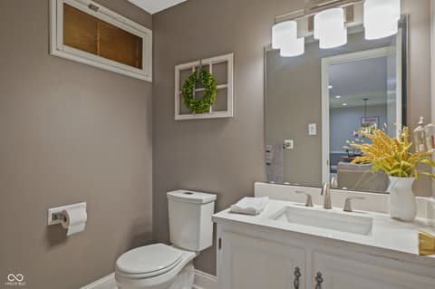Photo of 9523 E Southport Road, Indianapolis, IN