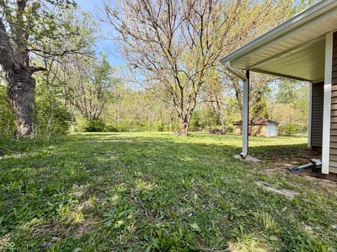 Yard at 110 Cook Street, Alexandria, IN