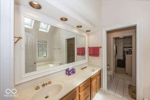 Photo of 11691 Diamond Pointe Court, Indianapolis, IN