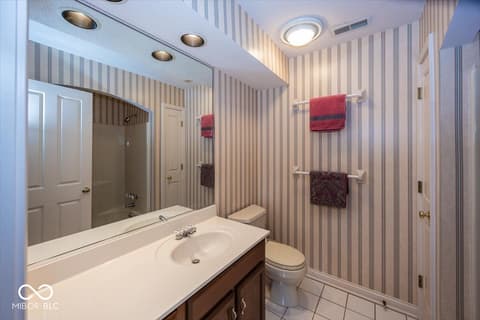 Photo of 11691 Diamond Pointe Court, Indianapolis, IN