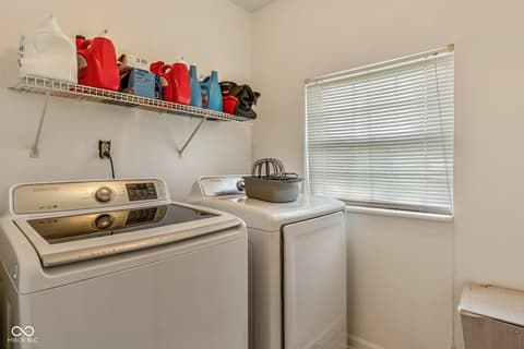 Laundry room at 665 Hummingbird Lane, Whiteland, IN