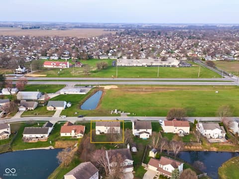 Aerial view at 665 Hummingbird Lane, Whiteland, IN