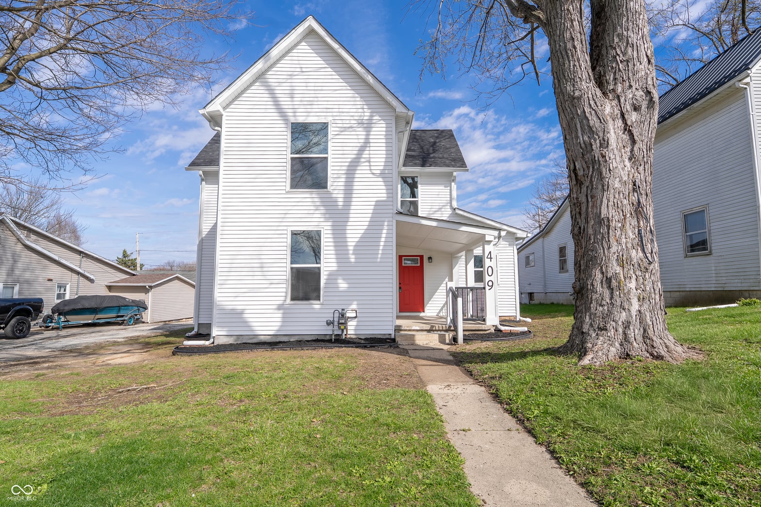 Front exterior at 409 N Walnut Street, Alexandria, IN