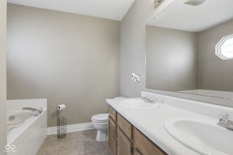 Photo of 5736 Woodcote Drive, Indianapolis, IN